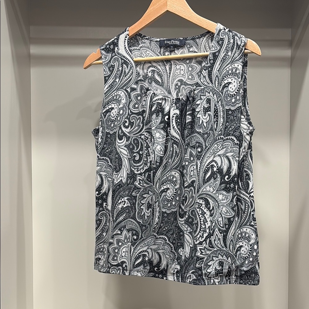 Evan Picone Black and White Pleated Tank Top